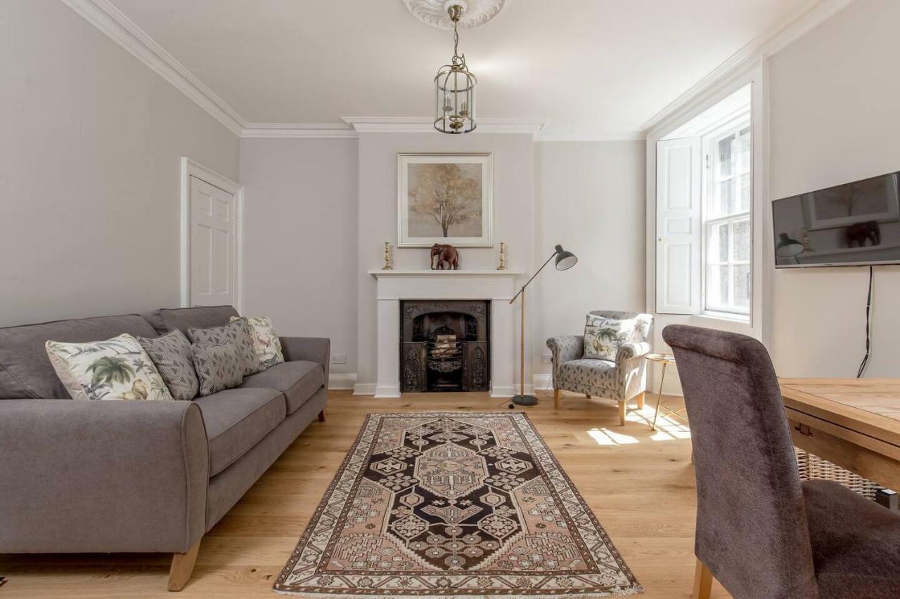 Апартаменти Altido Elegant Georgian 2-Bedrm Apt In Heart Of Old Town Единбург Екстер'єр фото